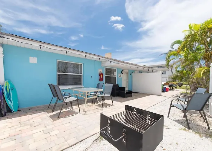 Charming Beachside Retreat #2 - Steps To The Ferienhaus Clearwater Beach
