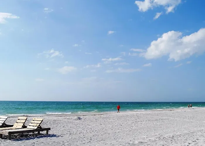 Charming Beachside Retreat #2 - Steps To The * Clearwater Beach